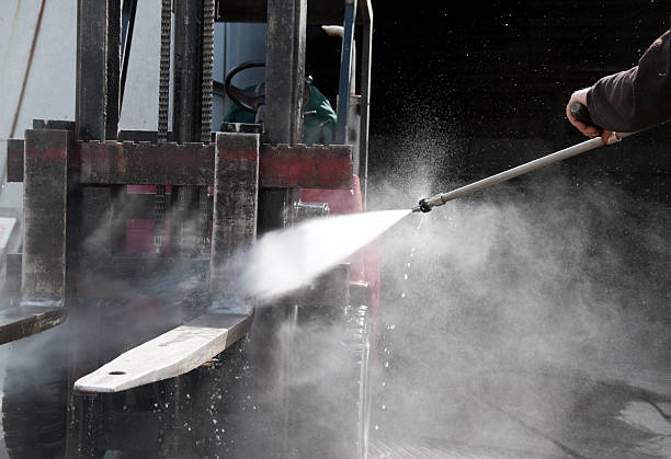 Deck Cleaning Services in La Riviera, CA